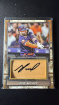 2024 Topps Museum Collection José Altuve Autograph Relic Gold #08/10 – Game-Used Memorabilia
