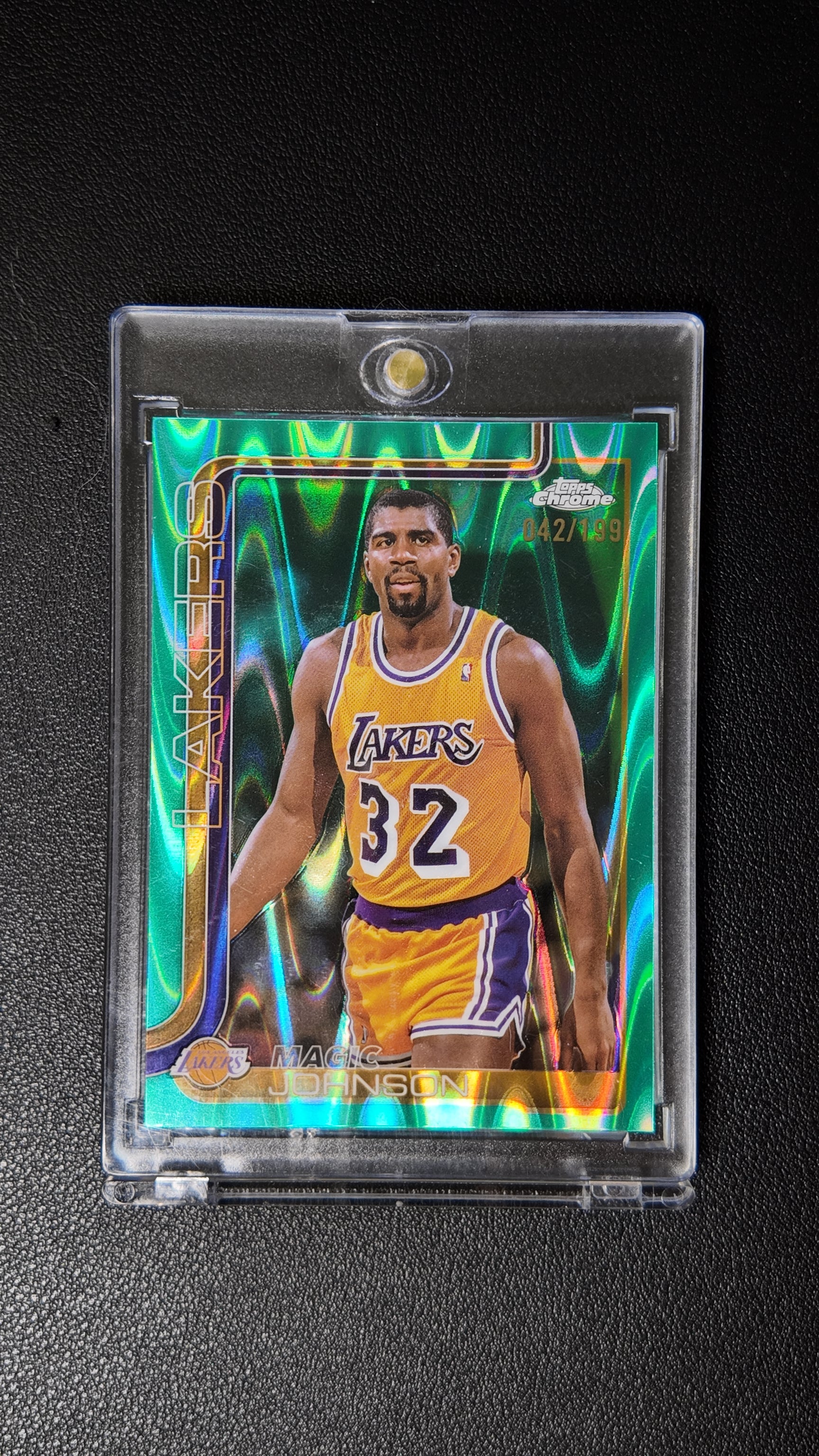 2024-25 Topps Chrome Magic Johnson Green Refractor /199 – #42/199